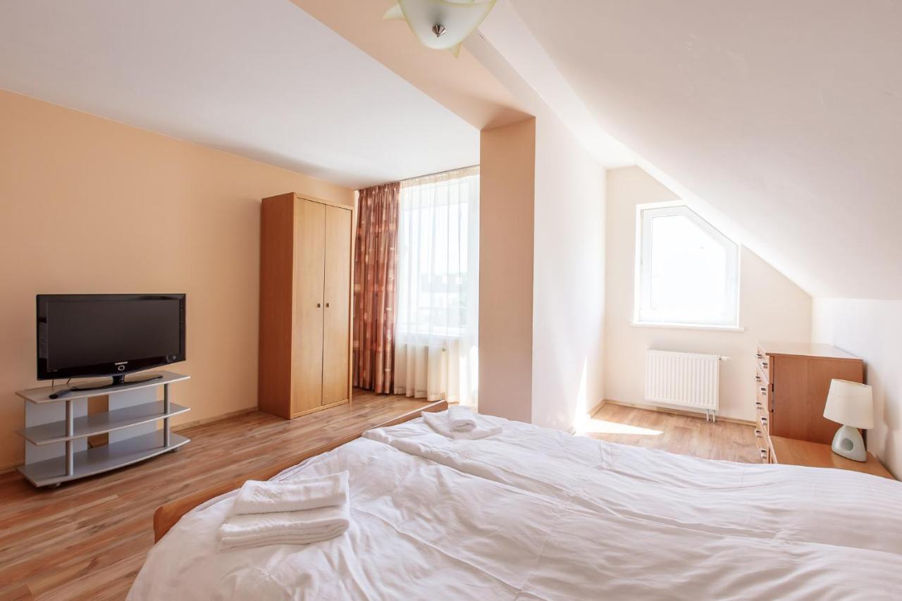 Viesbutis Prie Fontano Hotel Palanga Buitenkant foto