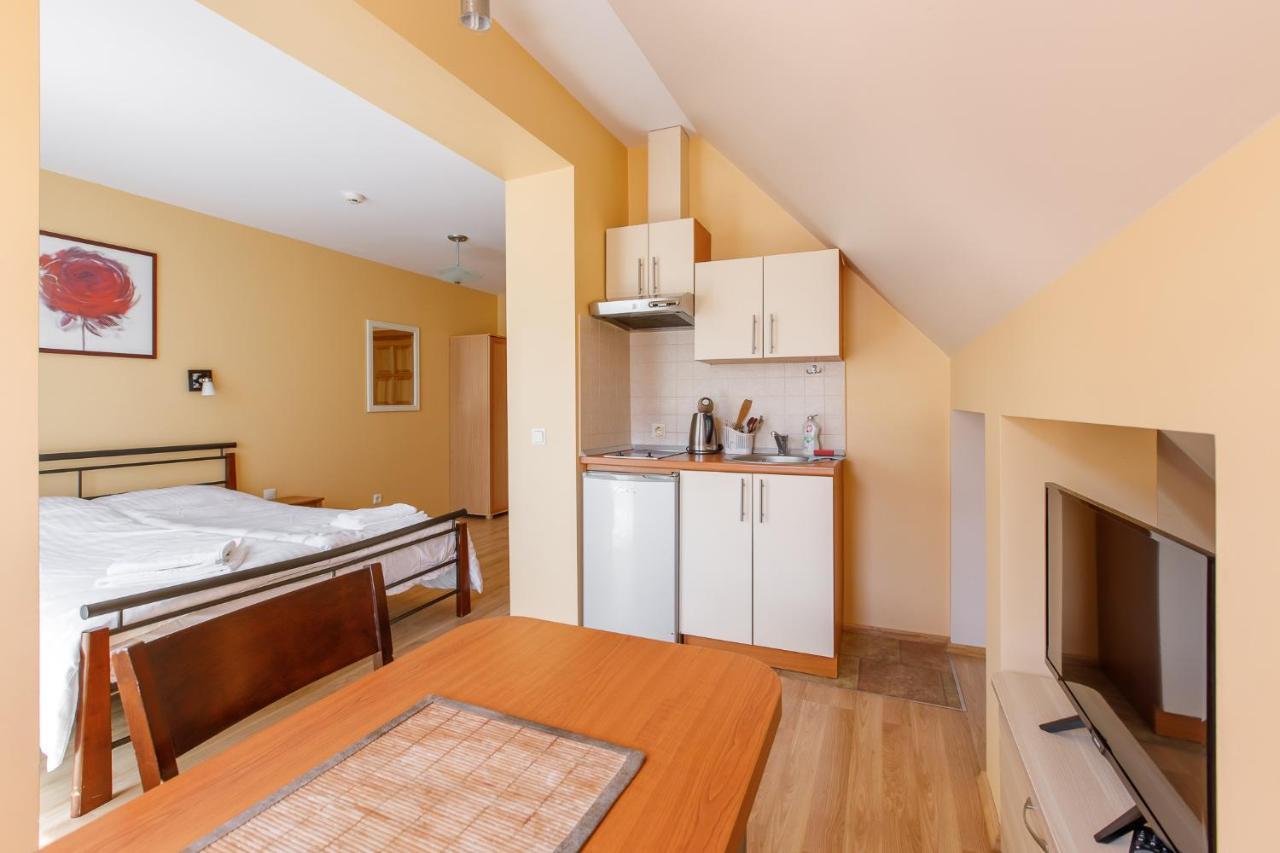 Viesbutis Prie Fontano Hotel Palanga Buitenkant foto