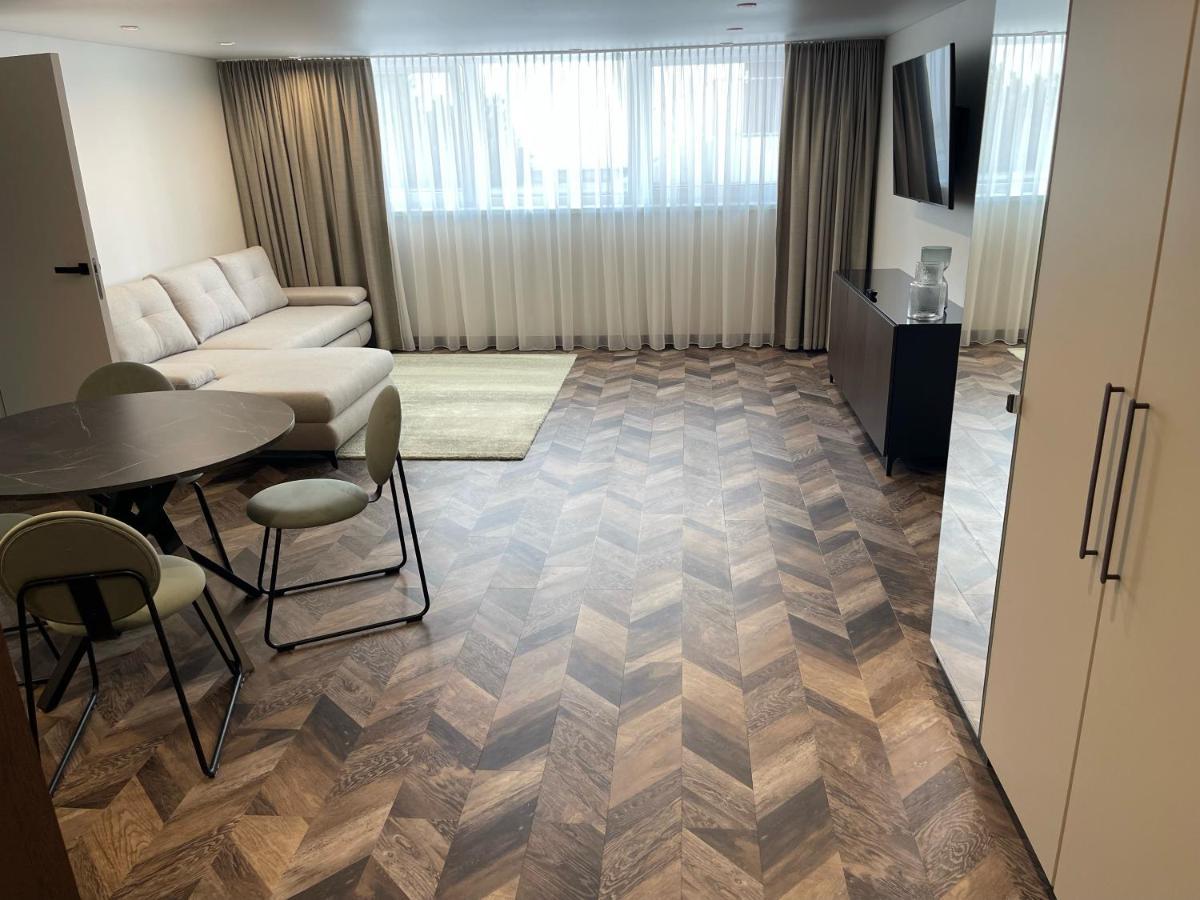 Viesbutis Prie Fontano Hotel Palanga Buitenkant foto